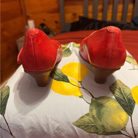 Miz Mooz Petula Pump - Picture 4 of 9